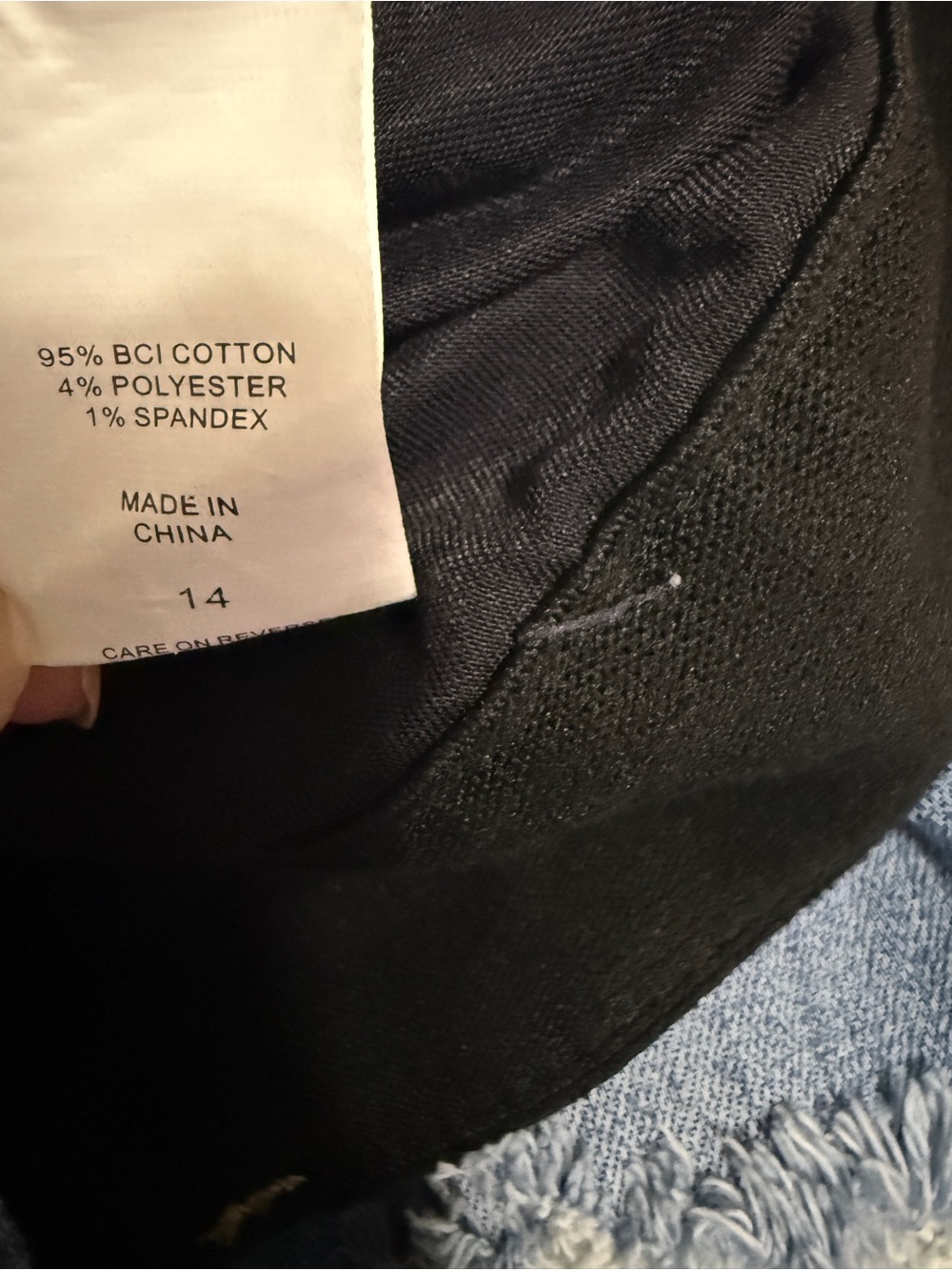 Women’s New York & Company Distressed Light Blue Cropped Jeans-sz 14/23” inseam - Picture 4 of 6